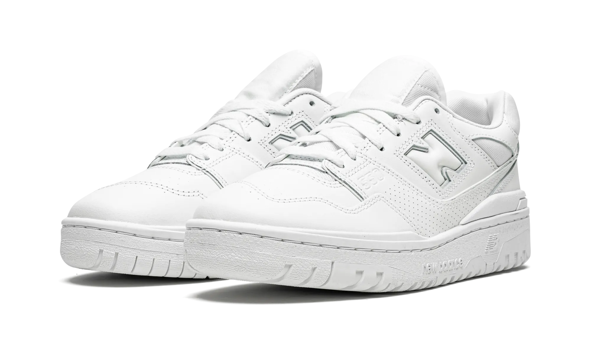 550 "Triple White" Airport Style