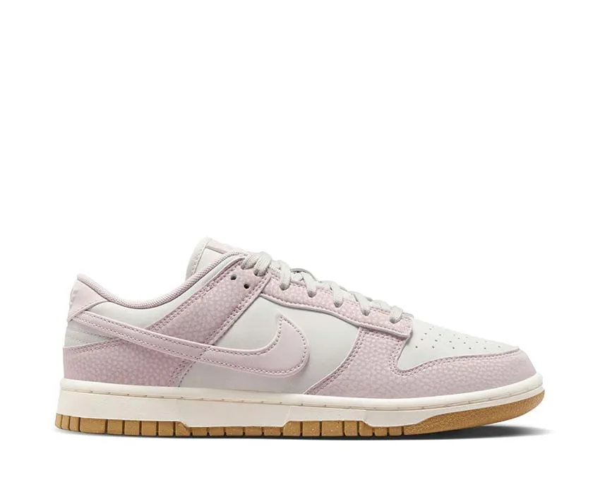 Nike Dunk Low Premium Next Nature W Weekday Style