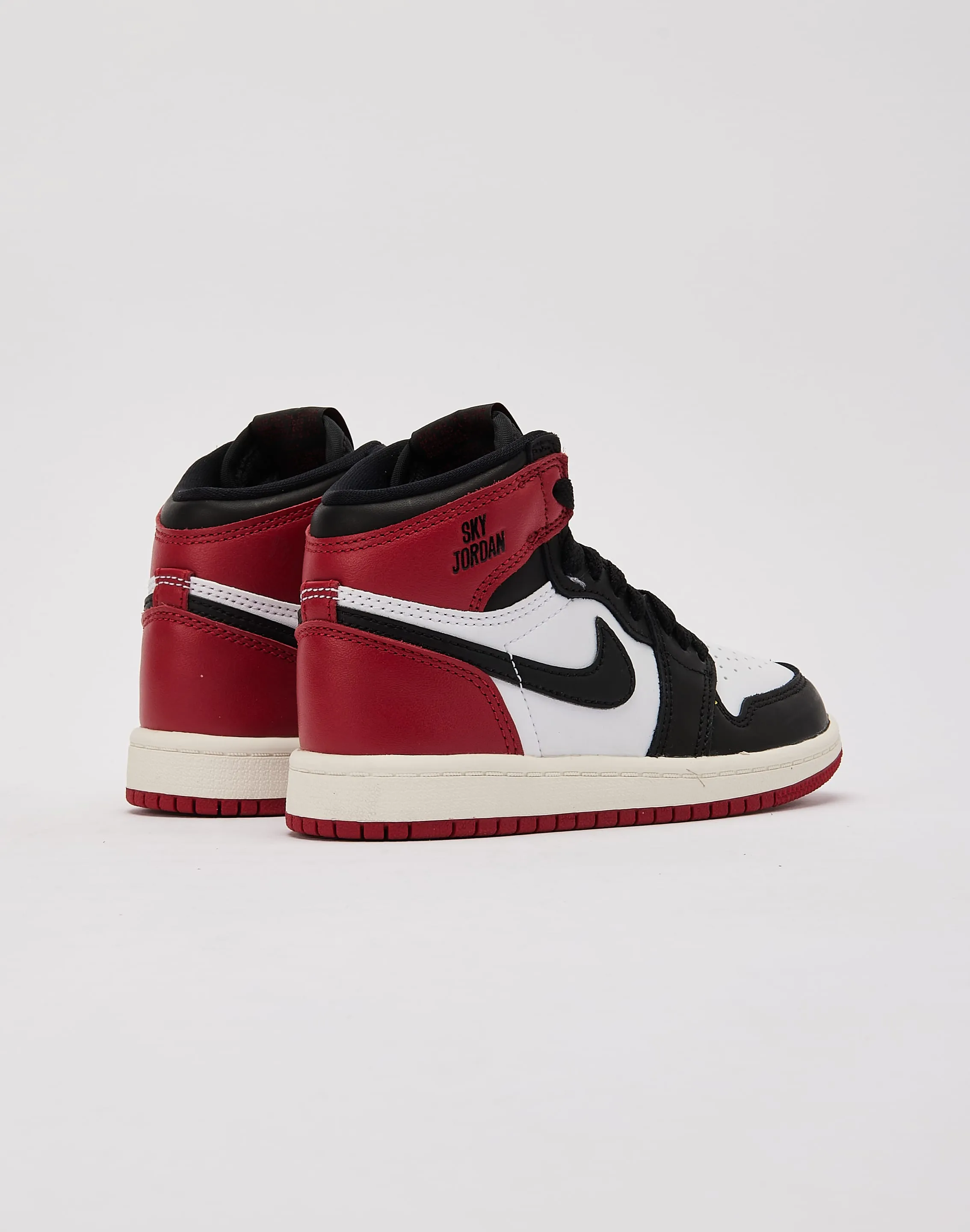 Jordan Air Jordan 1 Retro High OG 'Black Toe Reimagined' Pre-School construction Satin Glow