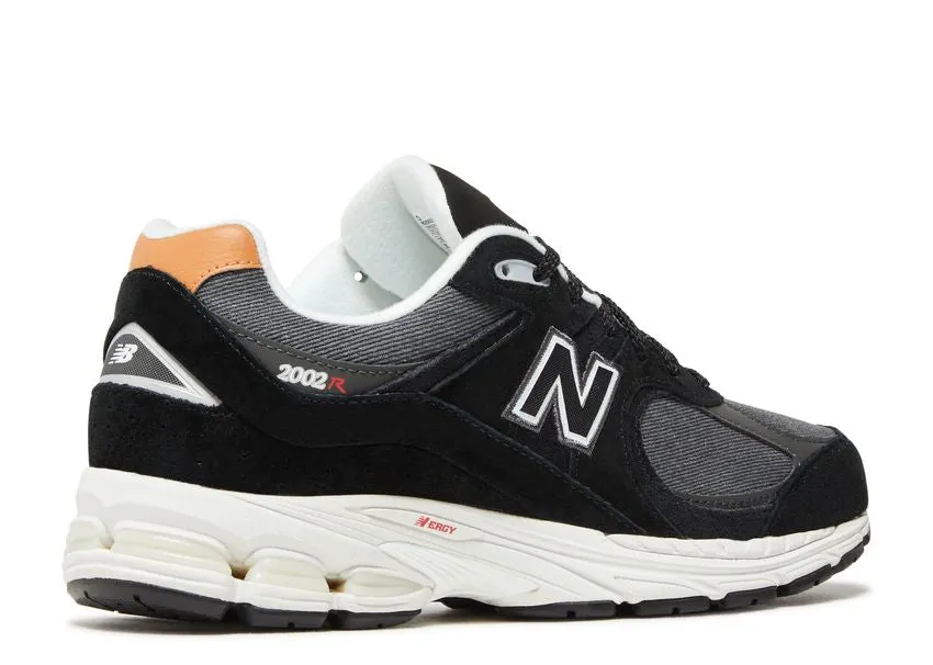 New Balance 2002R Black Sepia Dry Comfort