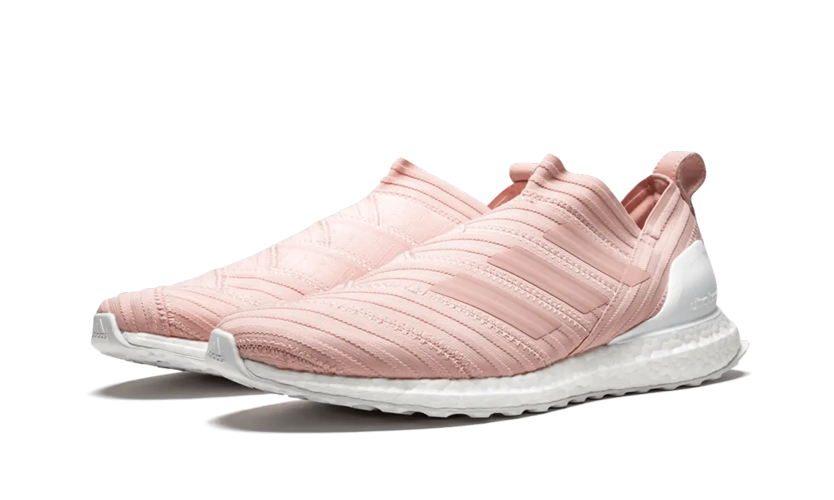 Minimal Comfort Simple Comfort K Nemeziz 17.1 UltraBOOST "Miami Flamingos"