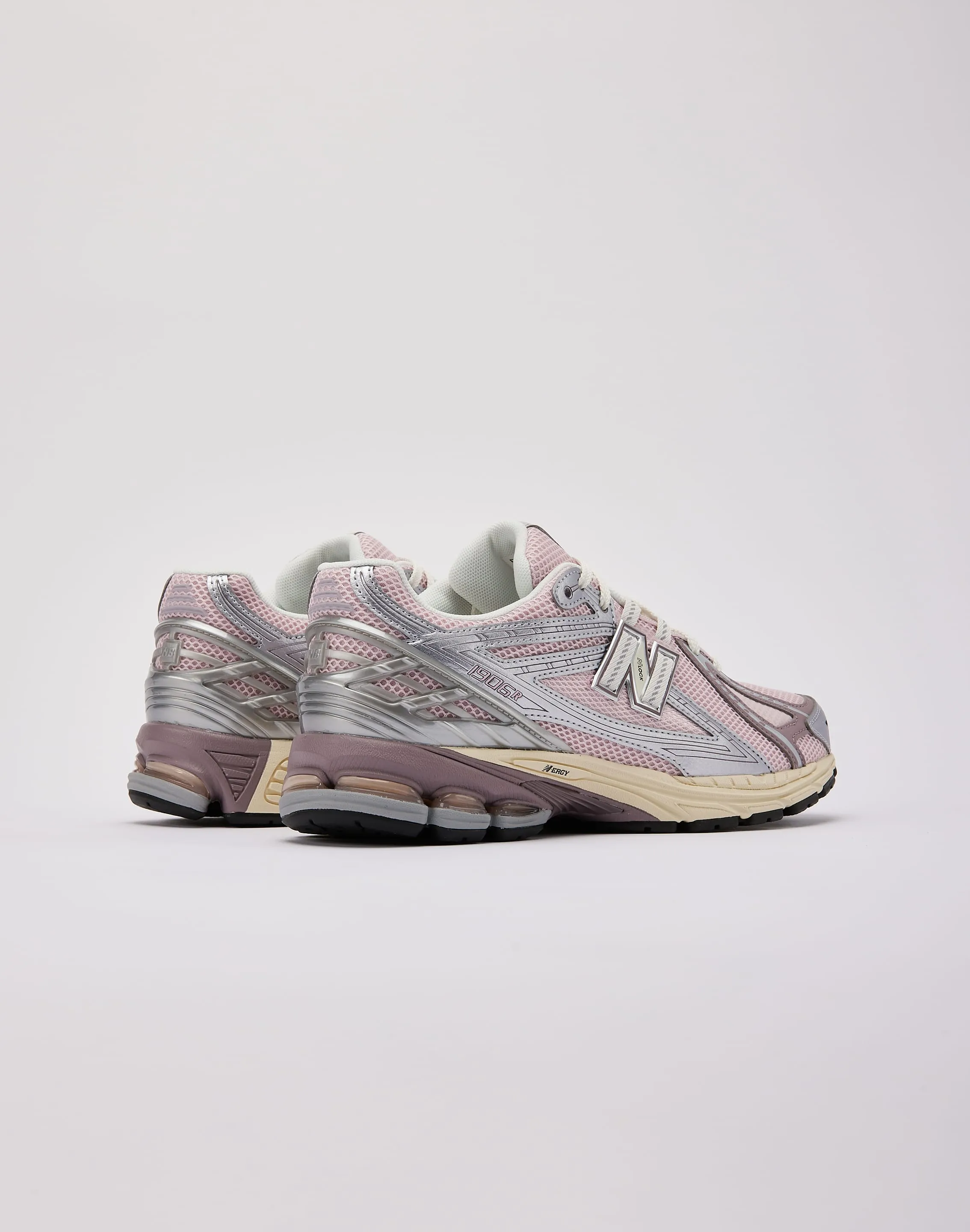 Step Safe Movement Ease New Balance 1906R