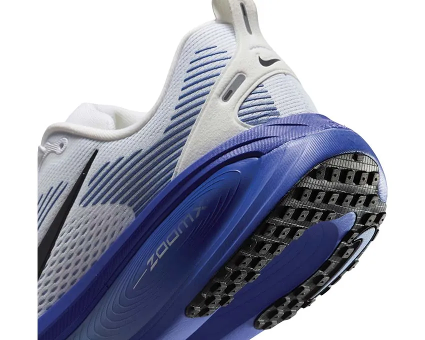 Nike Vomero 18 "Light Marine" Foot Training running with a sports bra