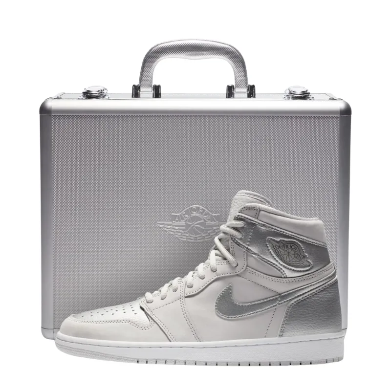 Chill Essential Air Jordan 1 Retro High OG CO.JP 'Tokyo' Suitcase Special Box