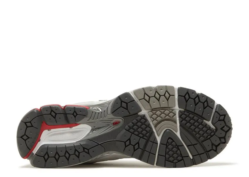 Sandal Style New Balance 2002R Silver Metallic Team Red