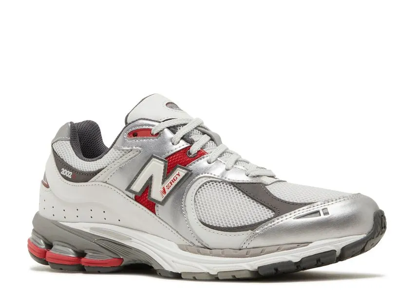 Fresh Appeal Rest Walk New Balance 2002R Silver Metallic Team Red