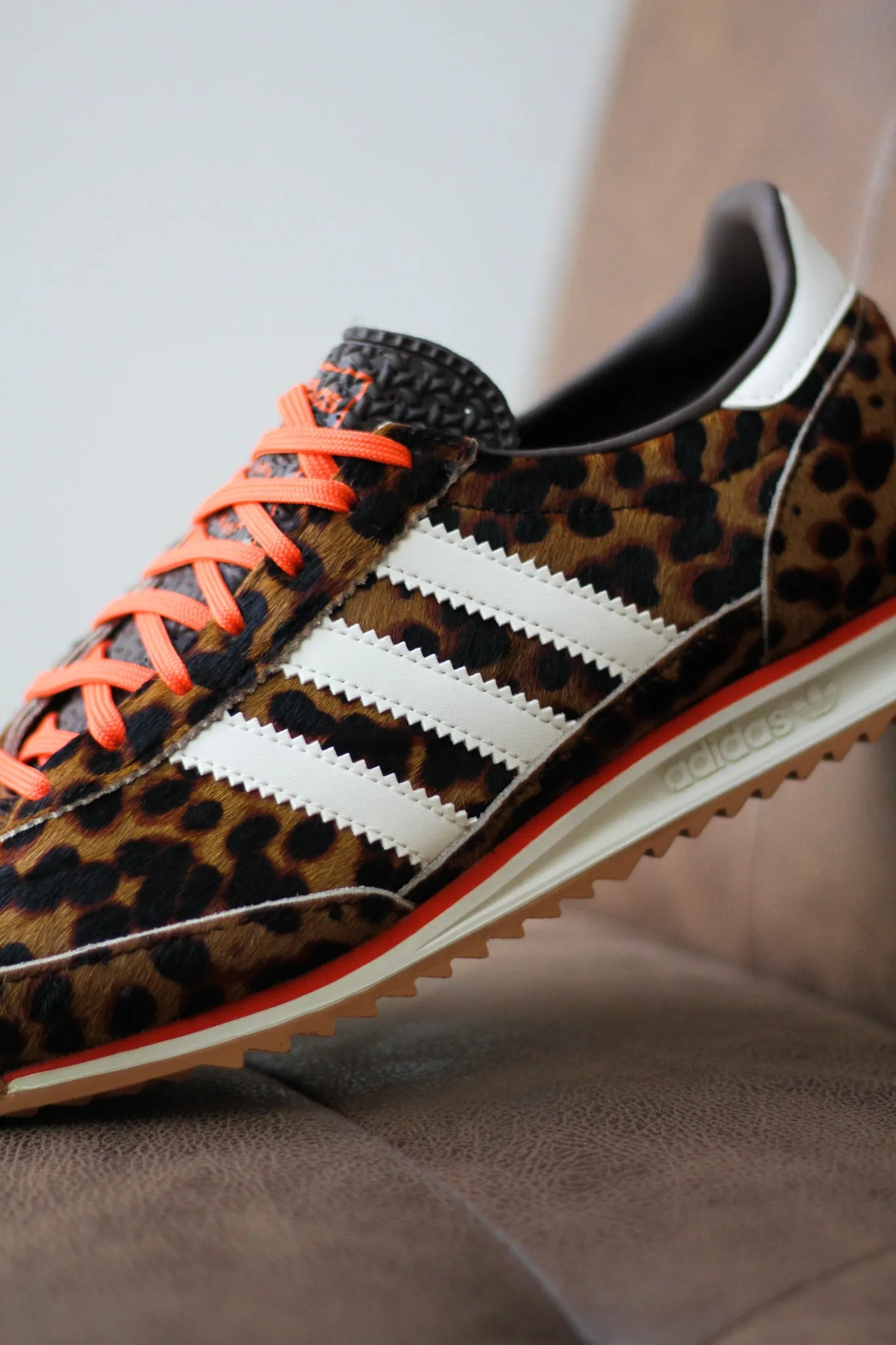 Street Mood Elastic Sling W ADIDAS SL 72 OG "DARK BROWN/OFF WHITE" Metallic-Heel