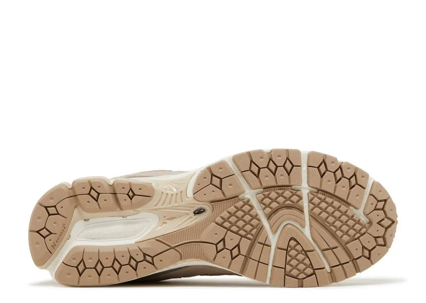 New Balance 2002R Driftwood Sandstone Cold Climate