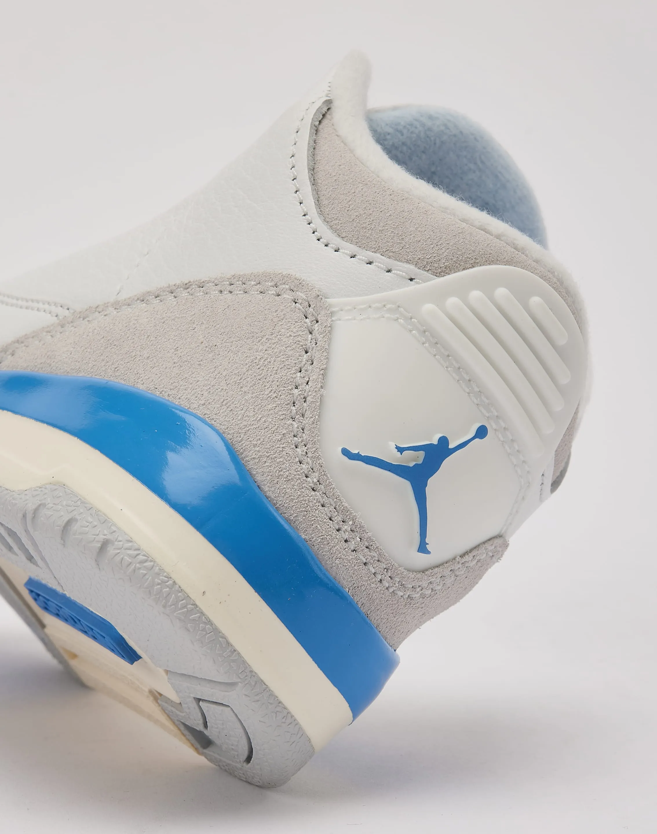 Stylish Slip Safe Jordan Air Jordan 3 Retro 'Lucky Shorts' Pre-School