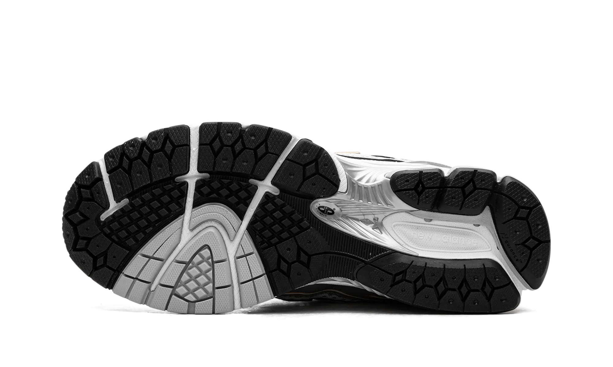 1906R "White Rain Cloud Silver Metallic" Durable Fit Timeless Footwear
