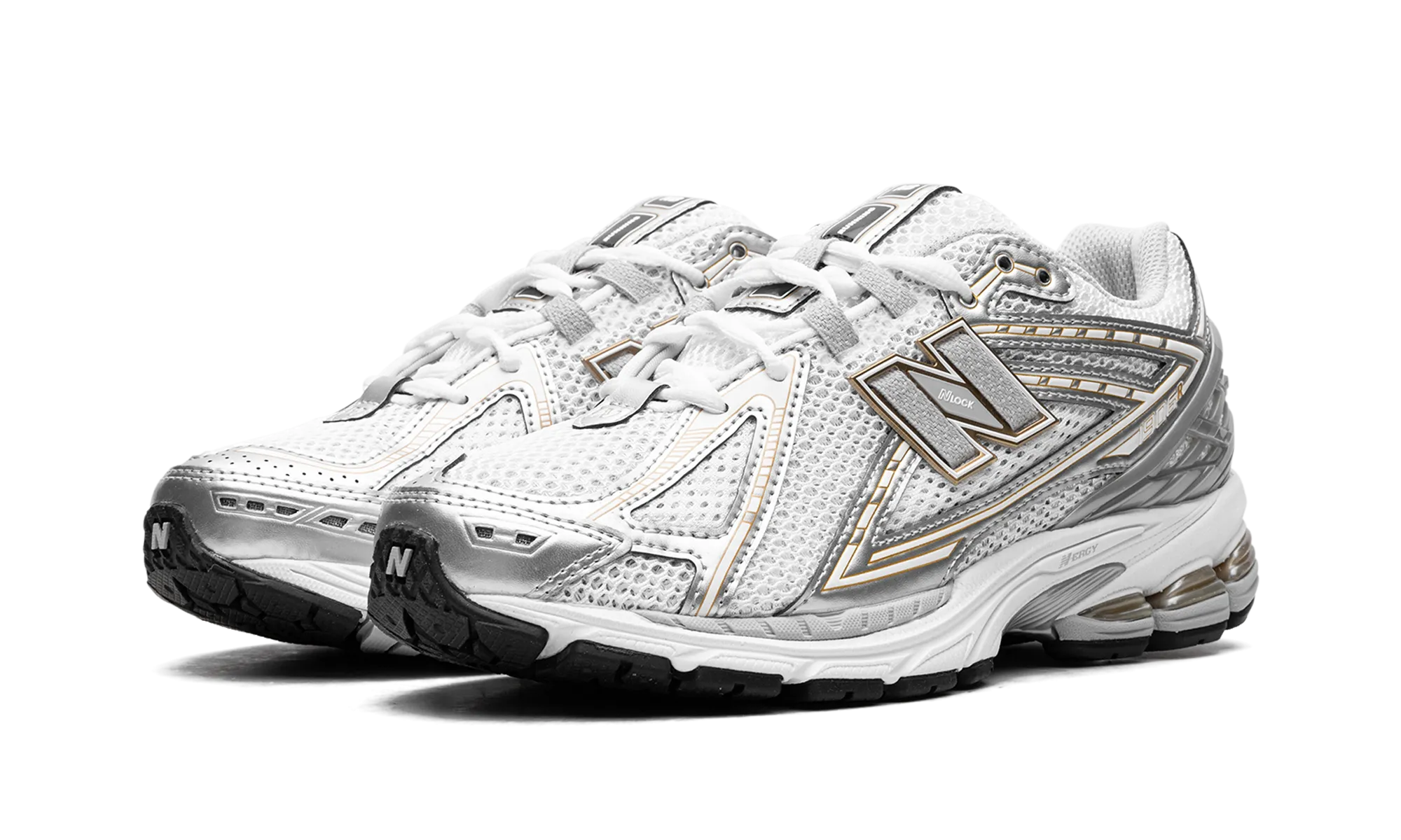 Casual Elegance 1906R "White Rain Cloud Silver Metallic"