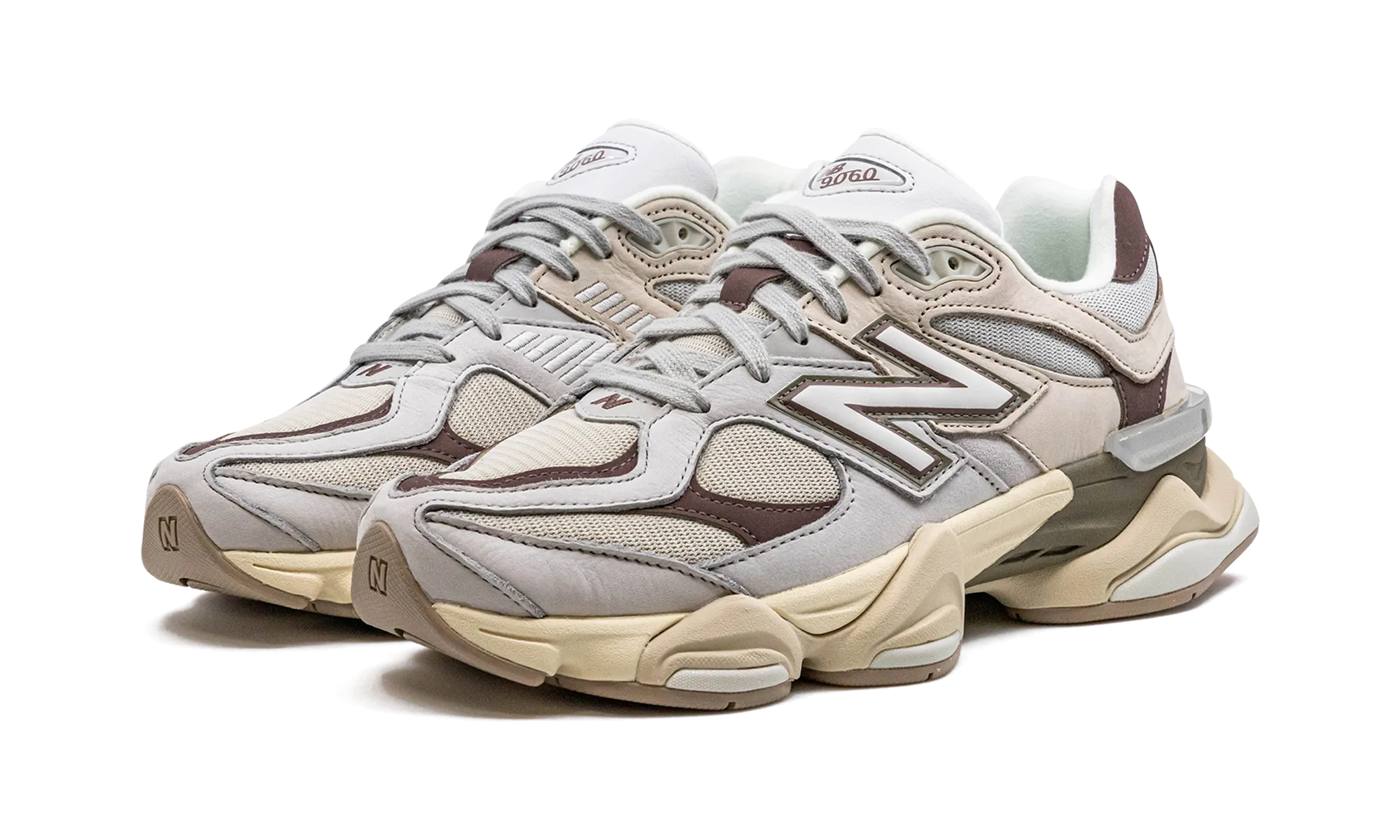 9060 "Grey Matter / Timberwolf" Stable Walk