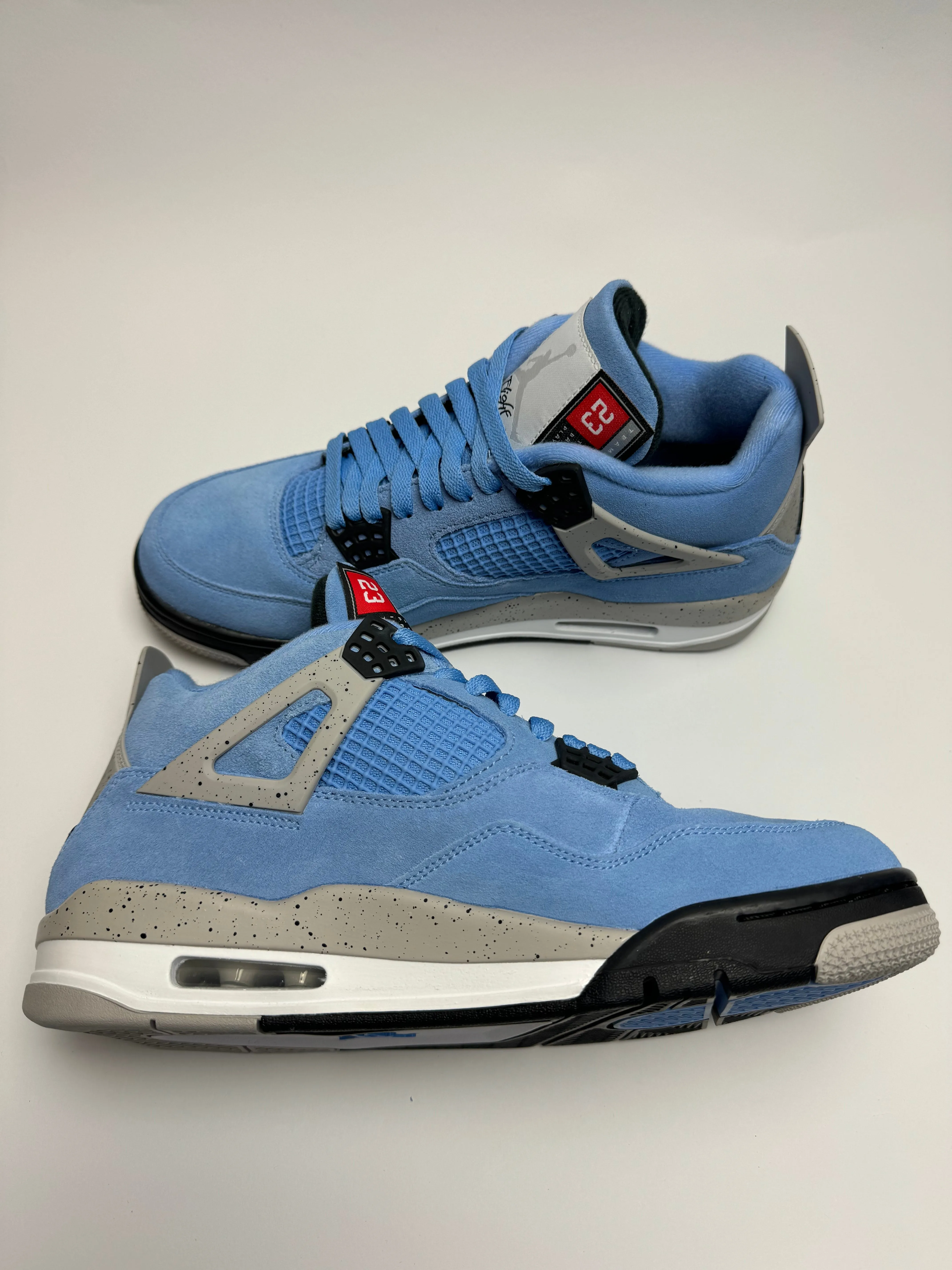 Mild Support Air Jordan 4 "University Blue"