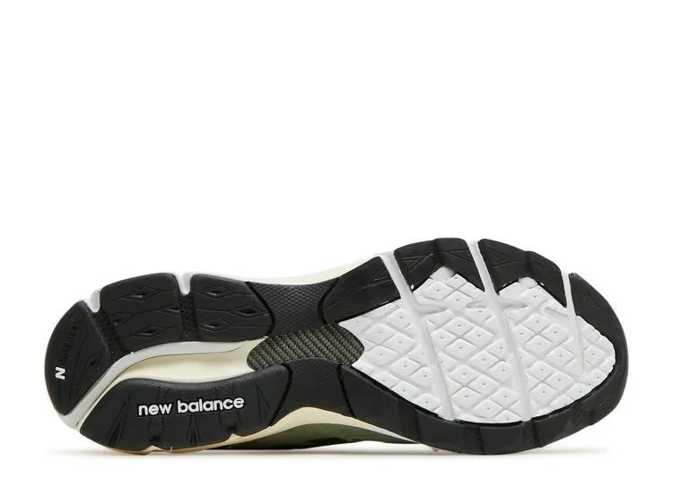 Retro Style Walking Vibe New Balance 990 v3 JJJJound Olive