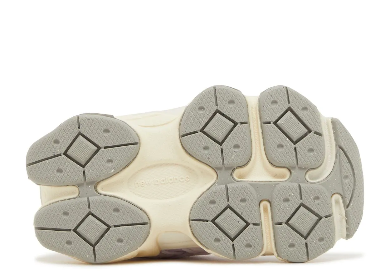 New Balance 9060 December Sky (TD) Sporty Detail No Breakin