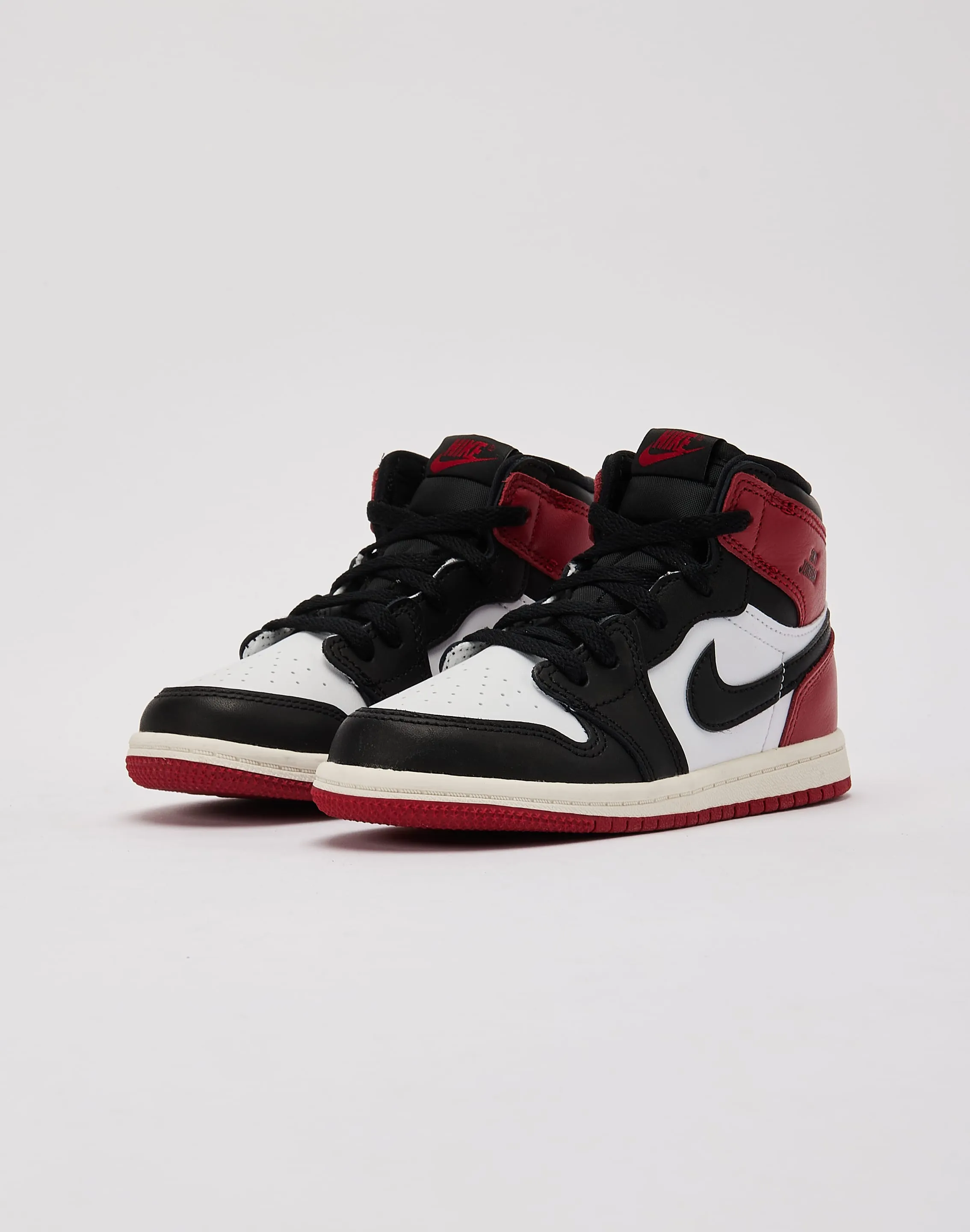 Hill Walk Skin Fresh Jordan Air Jordan 1 Retro High OG 'Black Toe Reimagined' Toddler