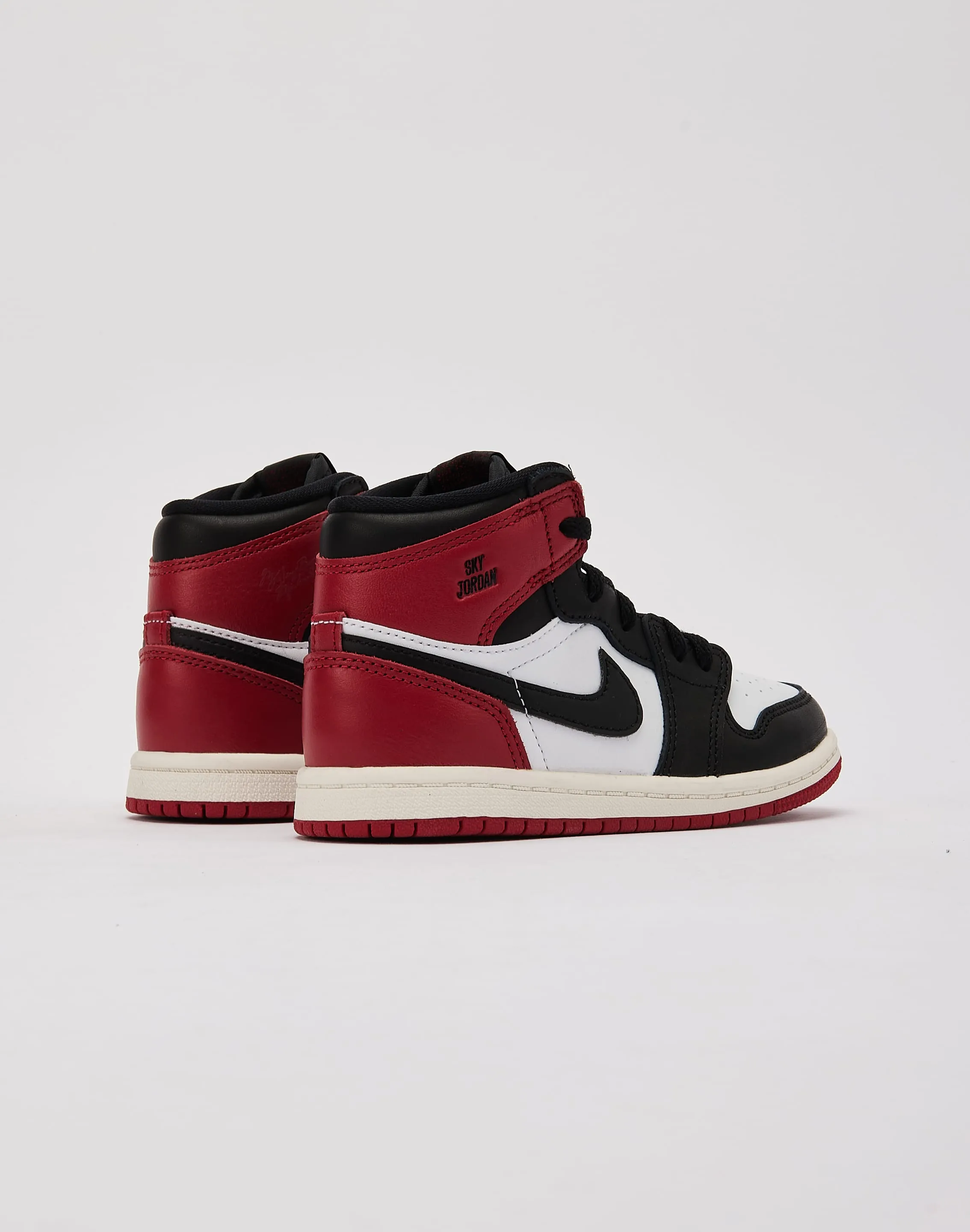 Hero Edge Jordan Air Jordan 1 Retro High OG 'Black Toe Reimagined' Toddler