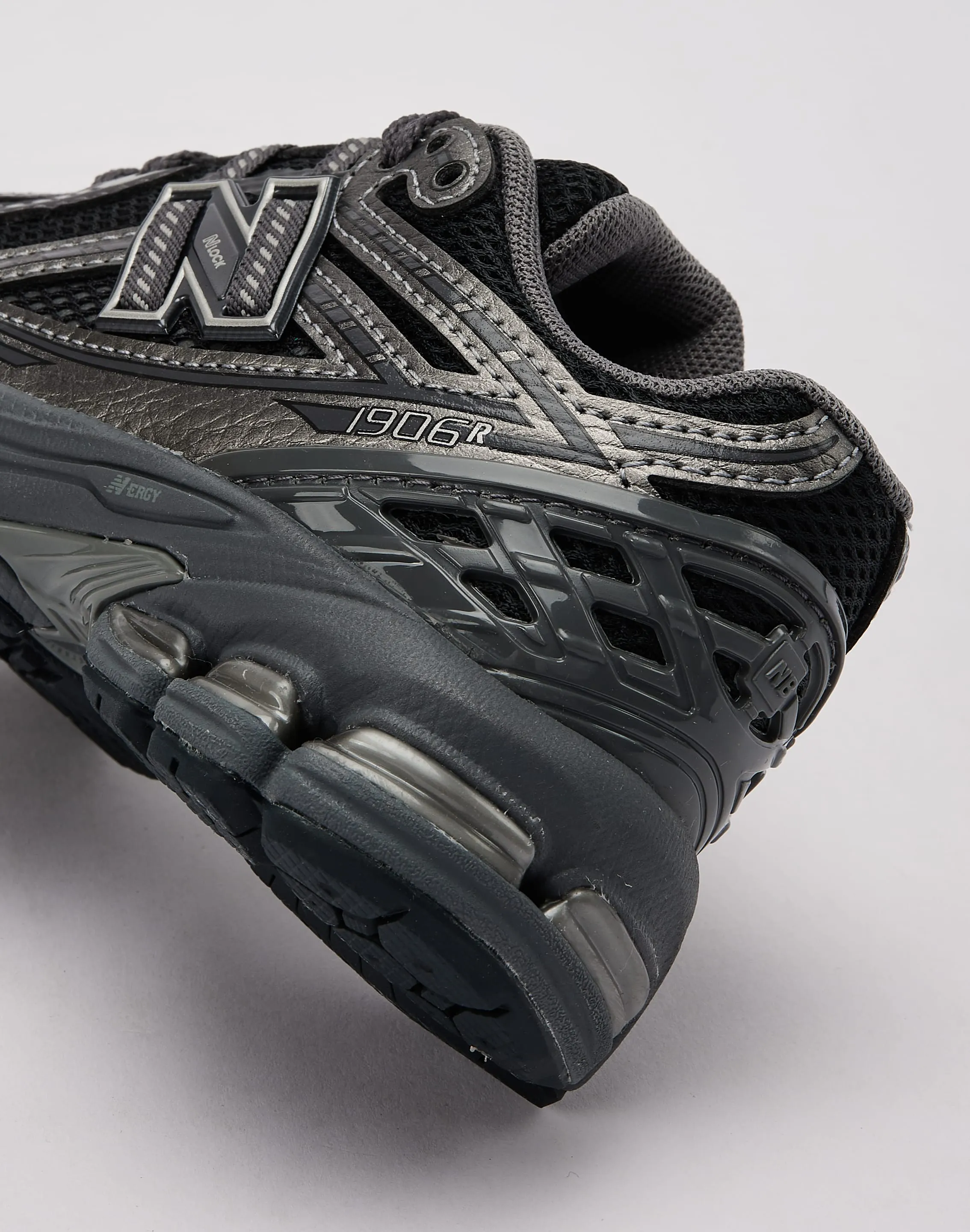 New Balance 1906R Pre-School Freedom Steps On The Go