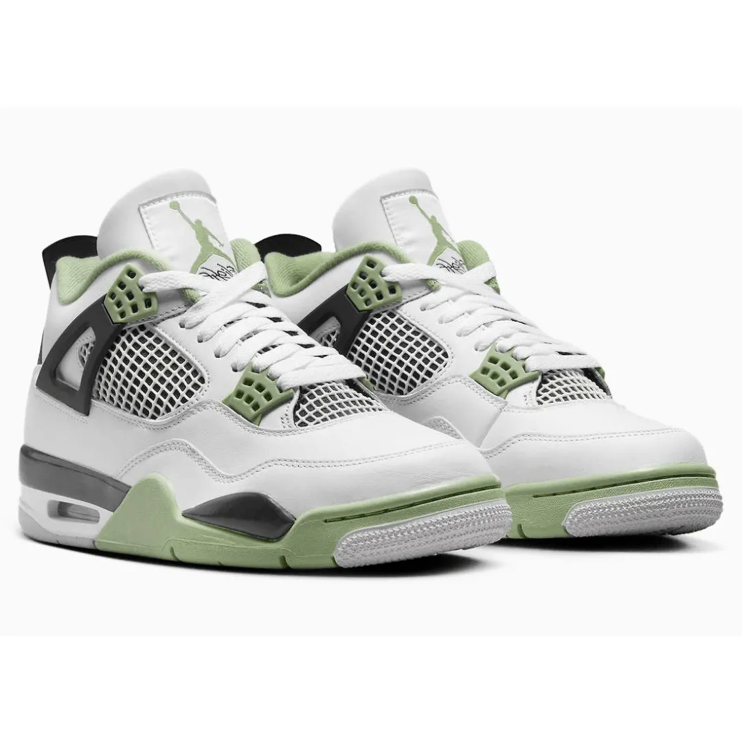 Jordan 4 Retro Seafoam (W) Easy matching Weekend Fit