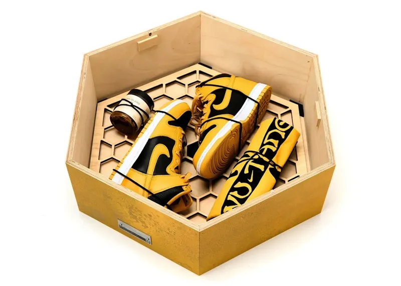 Practical Wear Walk Time Nike Dunk High Wu-Tang (Special Box) (2024)