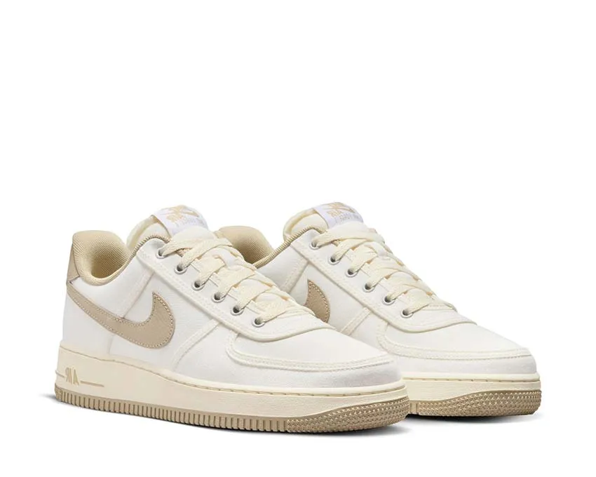 Wide fit Nike Air Force 1 '07 W