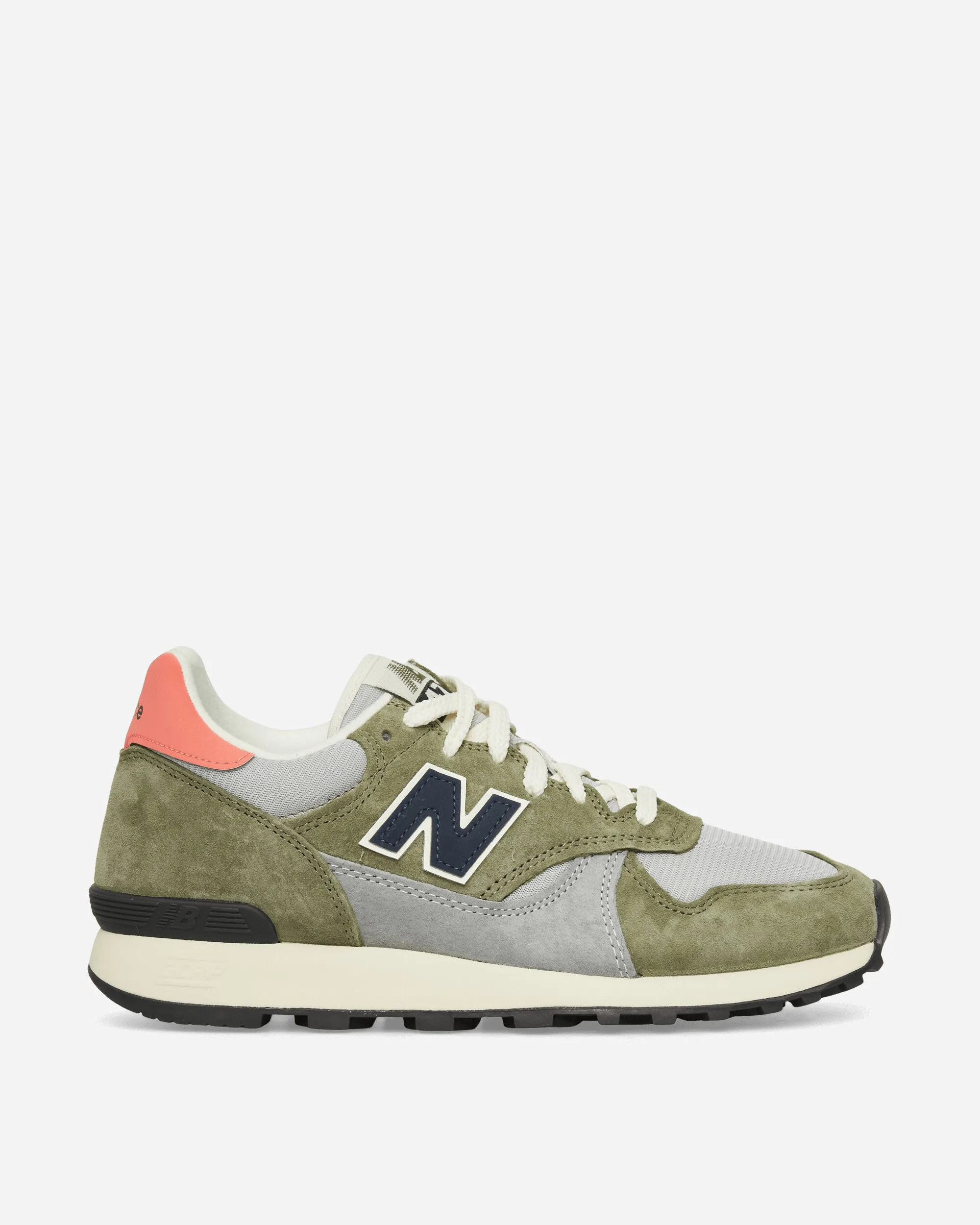 475 Sneakers Dark Olivine / Raincloud / Drift Red Agile Fit Nature Walk