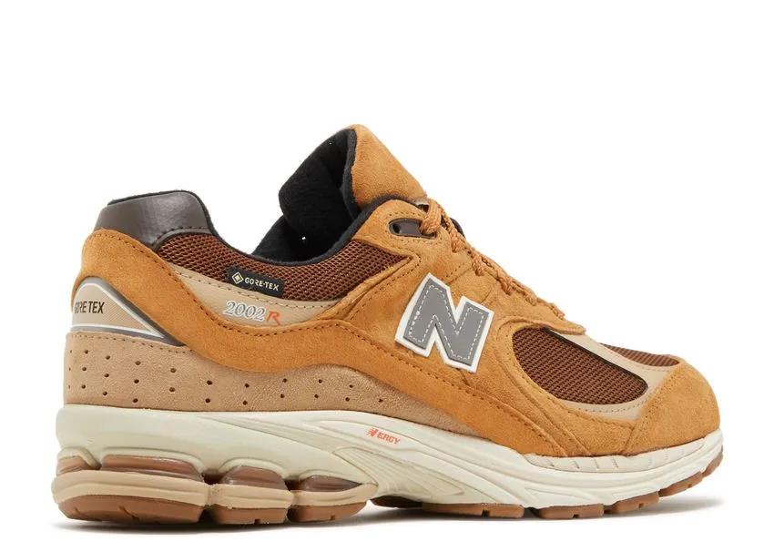 New Balance 2002R Gore-Tex Tobacco Campus Run Foot Support