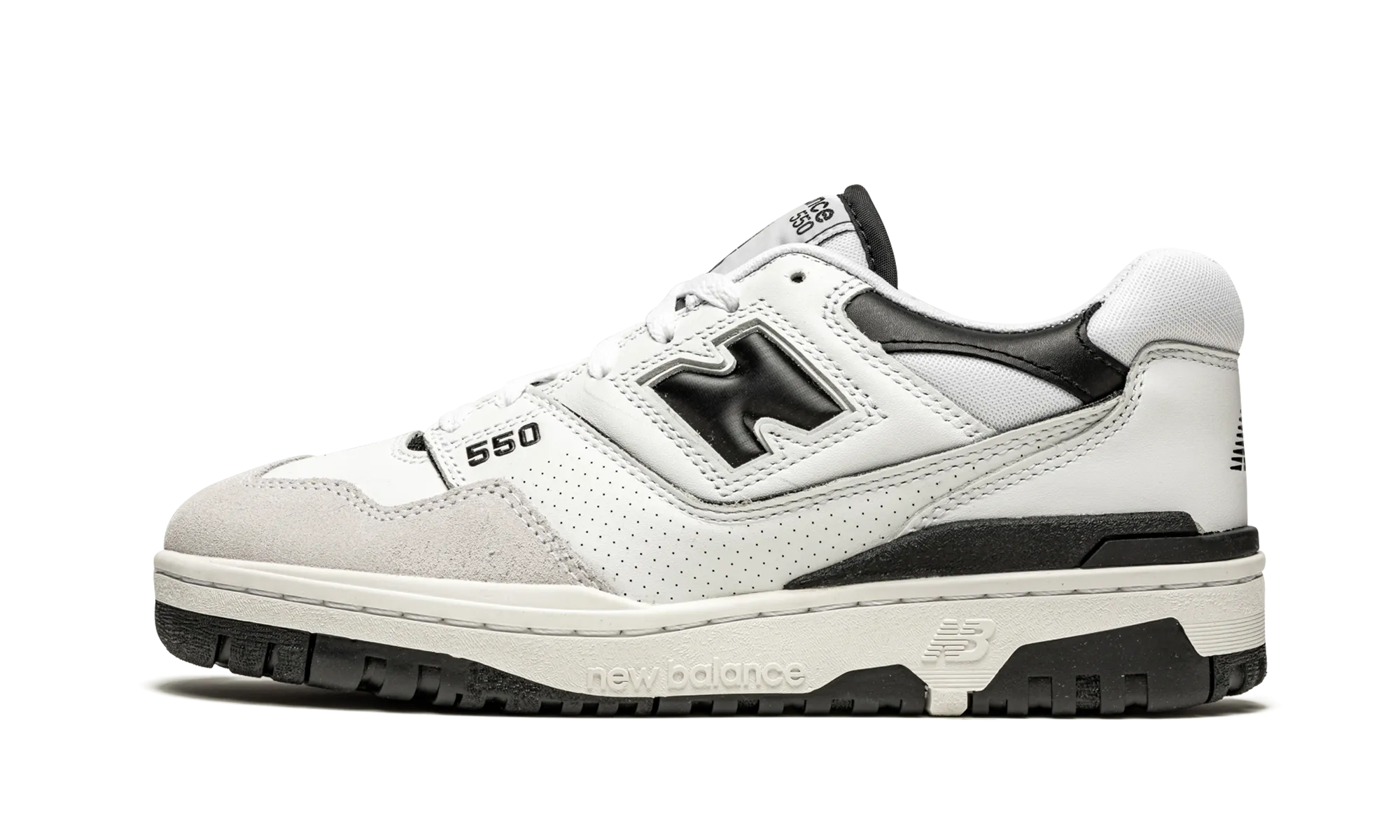 550 "White / Black" Relaxed Style