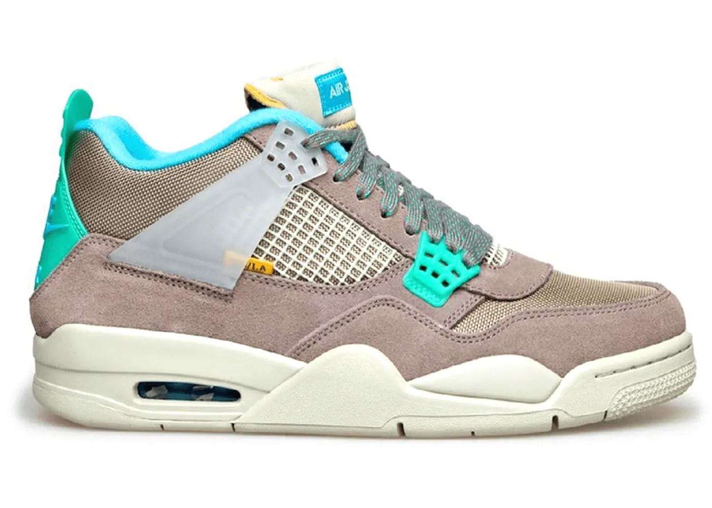 Street Motion Minimalist Look Jordan 4 Retro SP 30th Anniversary Union Taupe Haze