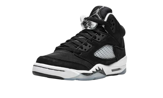 Jordan 5 Retro "Moonlight" Grade School Roomie Fit hot climate