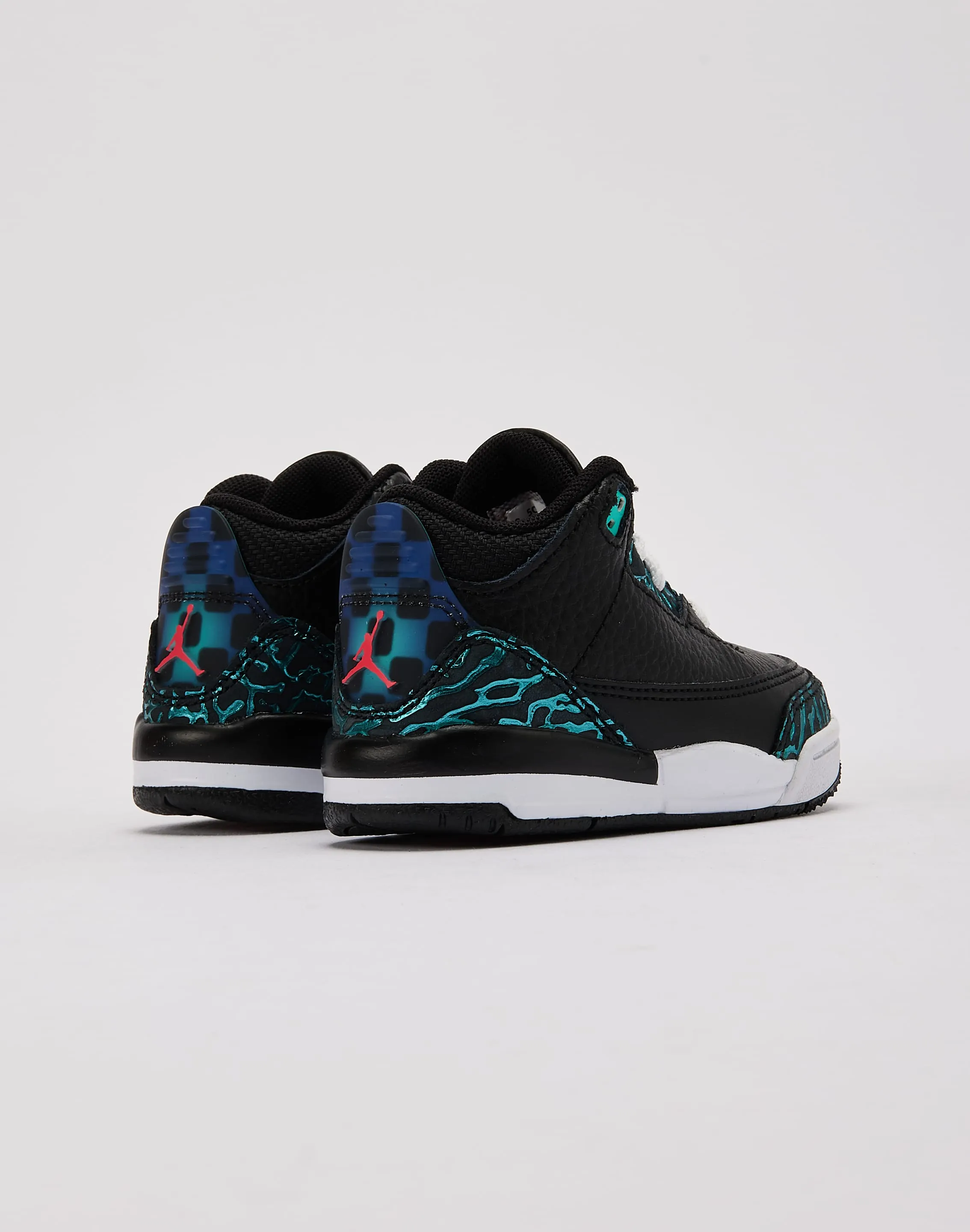 Queen Touch Stride Bold Jordan Air Jordan 3 Retro SE 'Black and Hyper Jade' Toddler