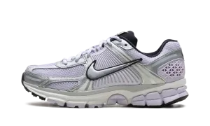 Multi   Directional Flex running with a hat Zoom Vomero 5 WMNS "Barely Grape Photon Dust Summit White Metallic Silver"