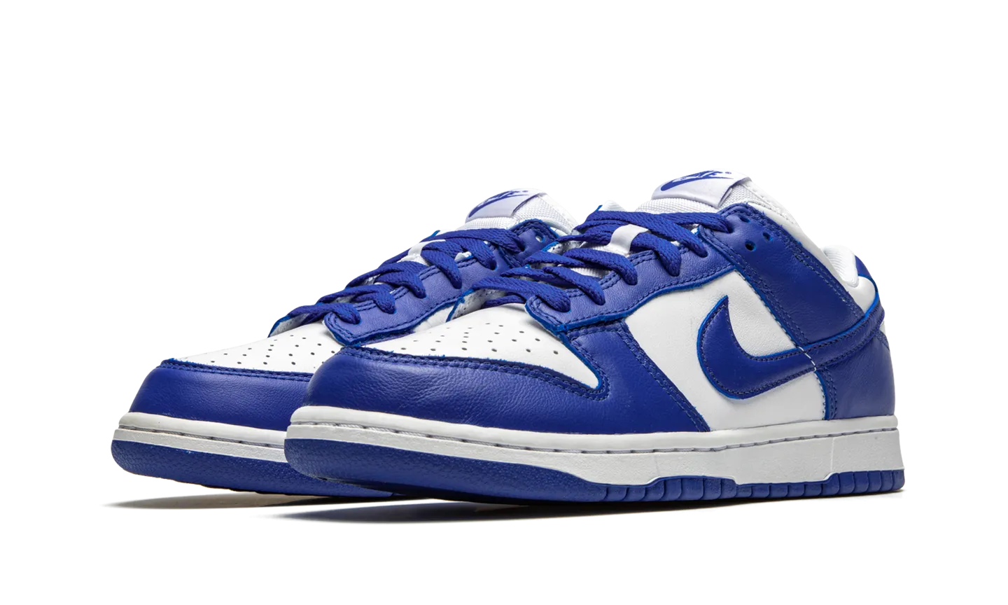 Footwear Flex Nike Dunk Low "Kentucky"