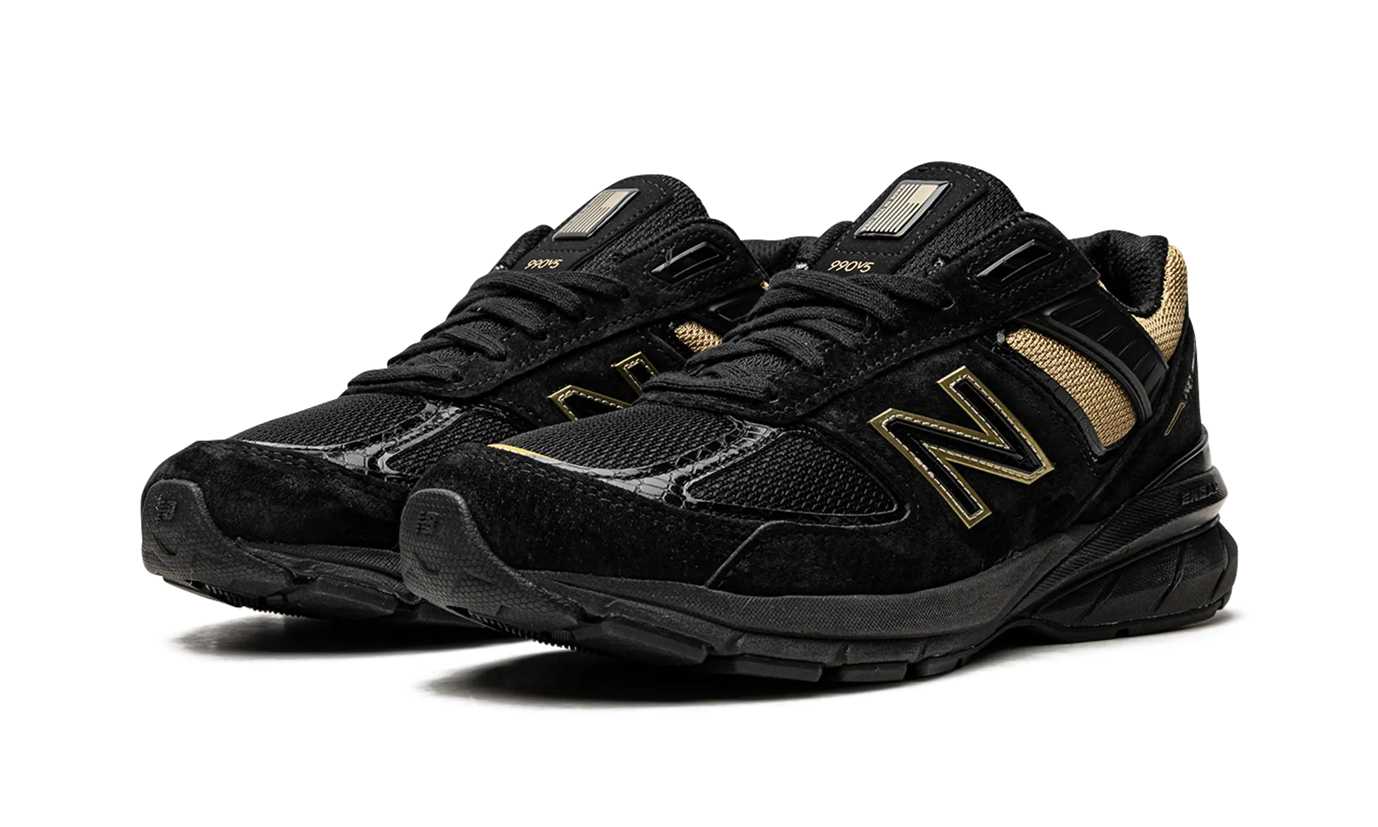 990v5 "Black / Gold" Relaxed Step Summit Step