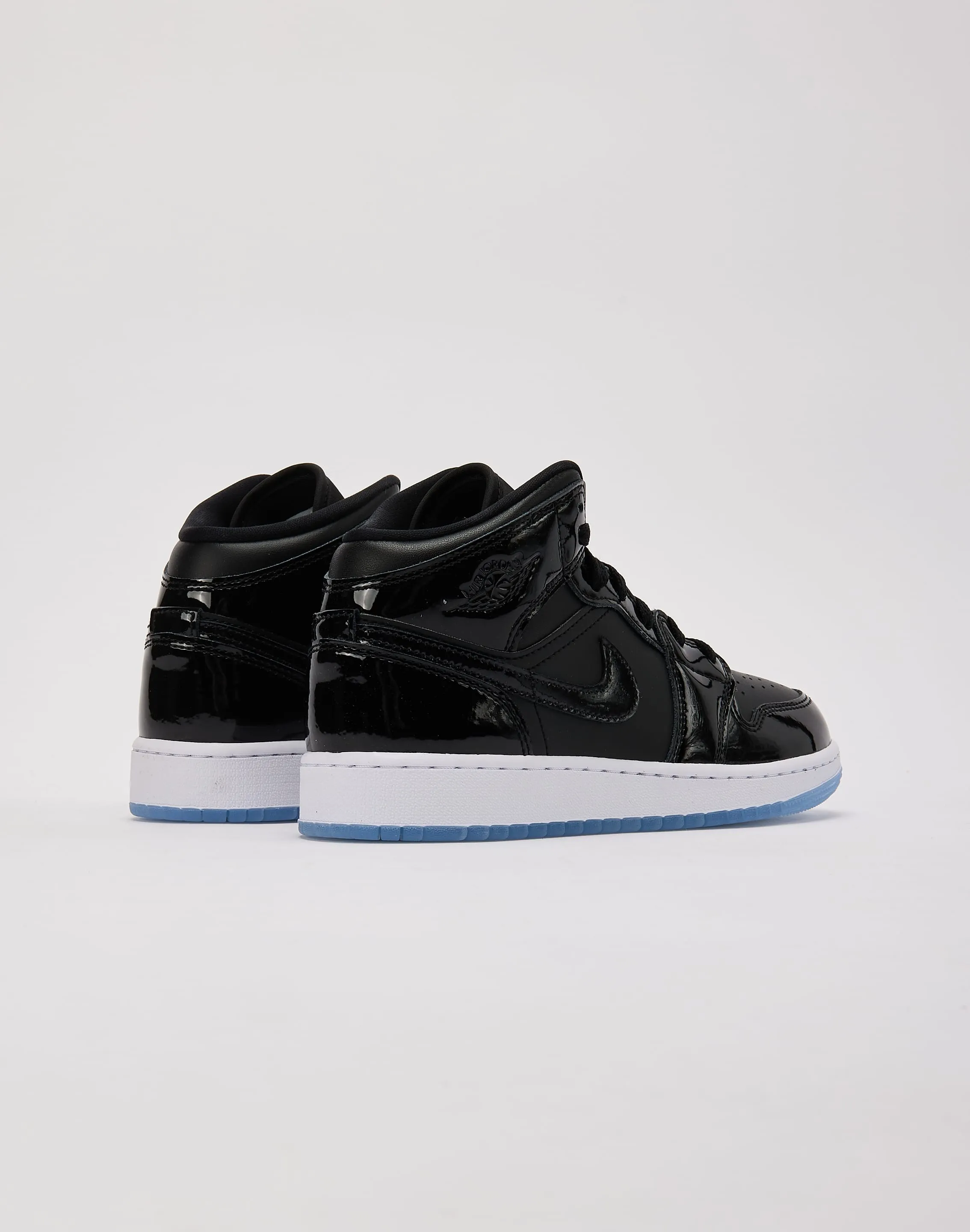 Night Out Couple Pair Jordan Air Jordan 1 Mid SE Grade-School