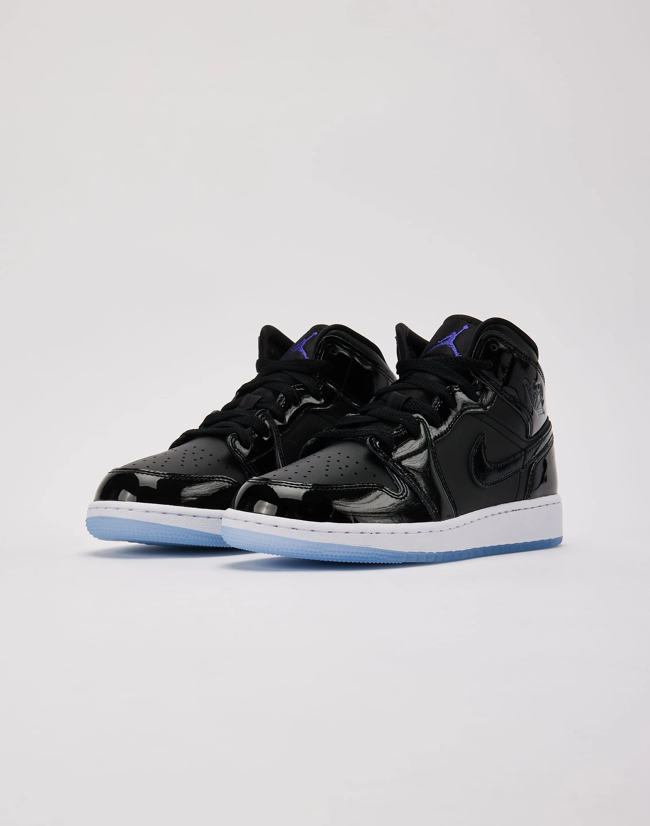 Timeless Fit Jordan Air Jordan 1 Mid SE Grade-School