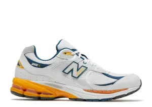 Timeless Feel Urban Movement New Balance 2002R White Lagoon