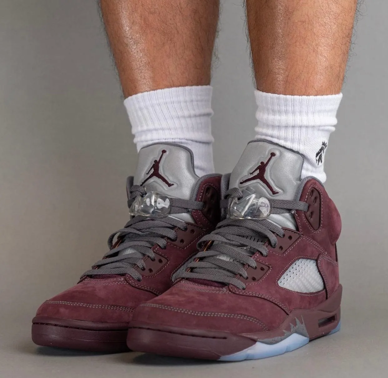 Air Jordan 5 ??Burgundy?? Universal Fit
