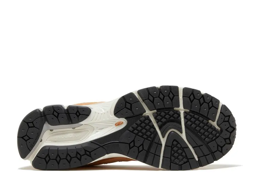 New Balance 2002R Sweet Caramel Light Sole Partner Hike