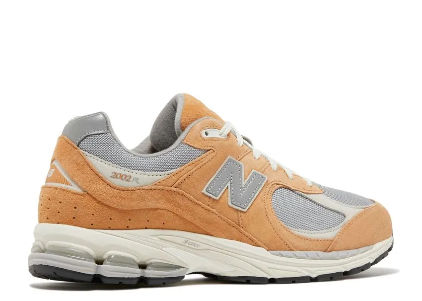 Clean Vibe Turn Hike New Balance 2002R Sweet Caramel