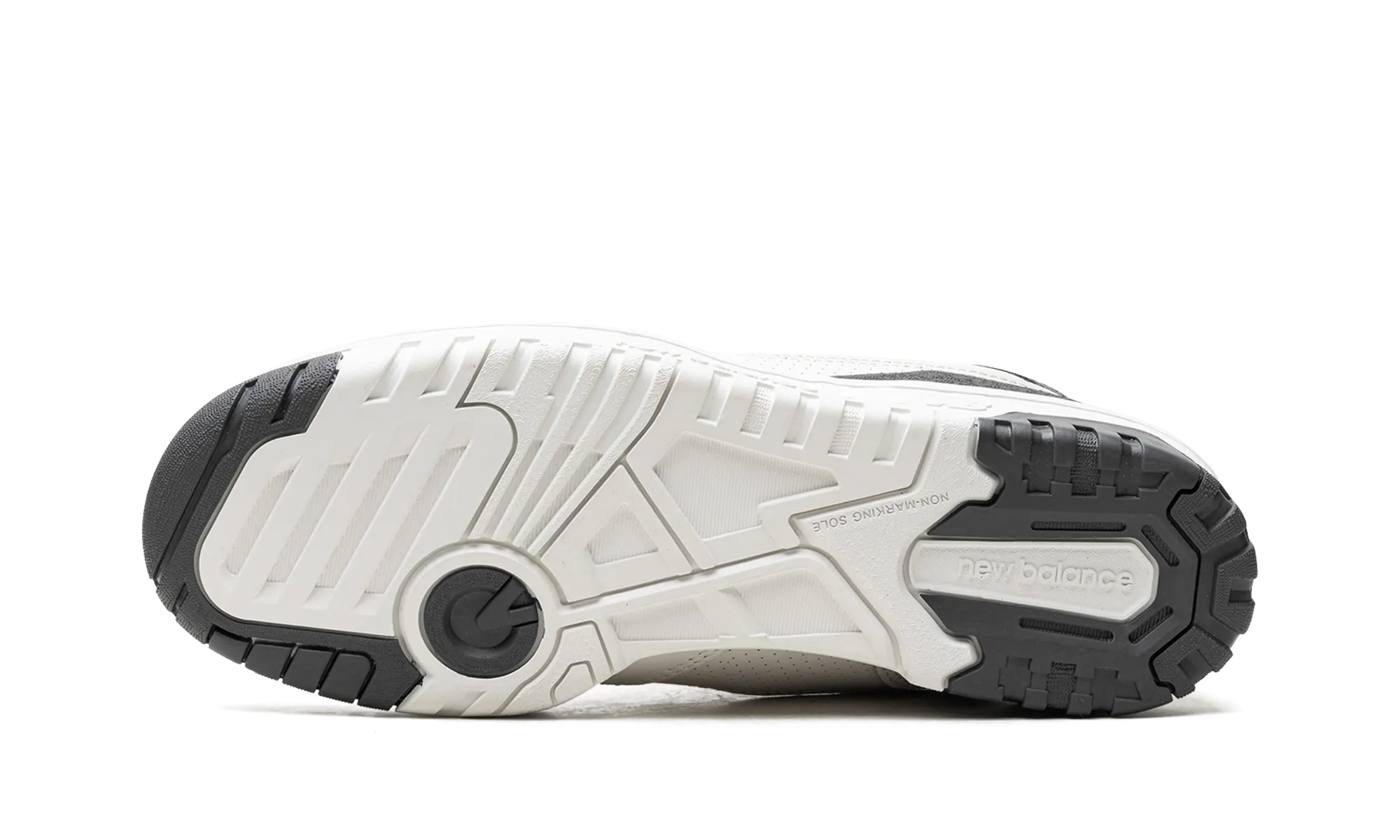 550 WMNS "Sea Salt / Magnet" Form Fit