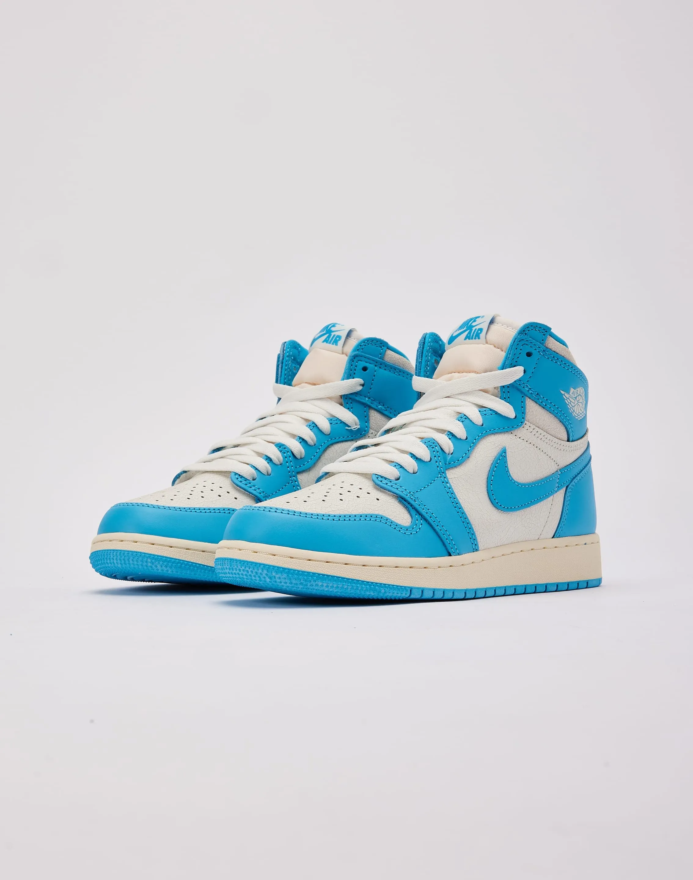Jordan Air Jordan 1 Retro High OG 'UNC Reimagined' Grade-School School Day
