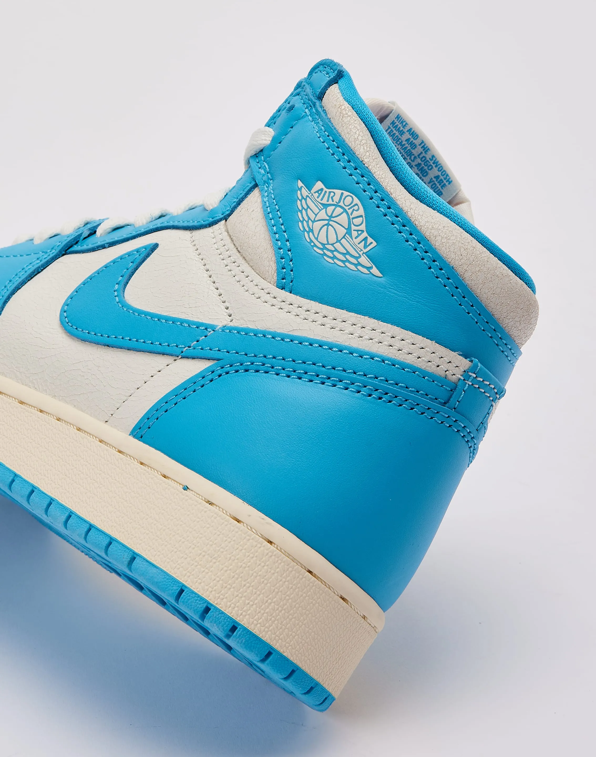 Wild Trek Soul Step Jordan Air Jordan 1 Retro High OG 'UNC Reimagined' Grade-School