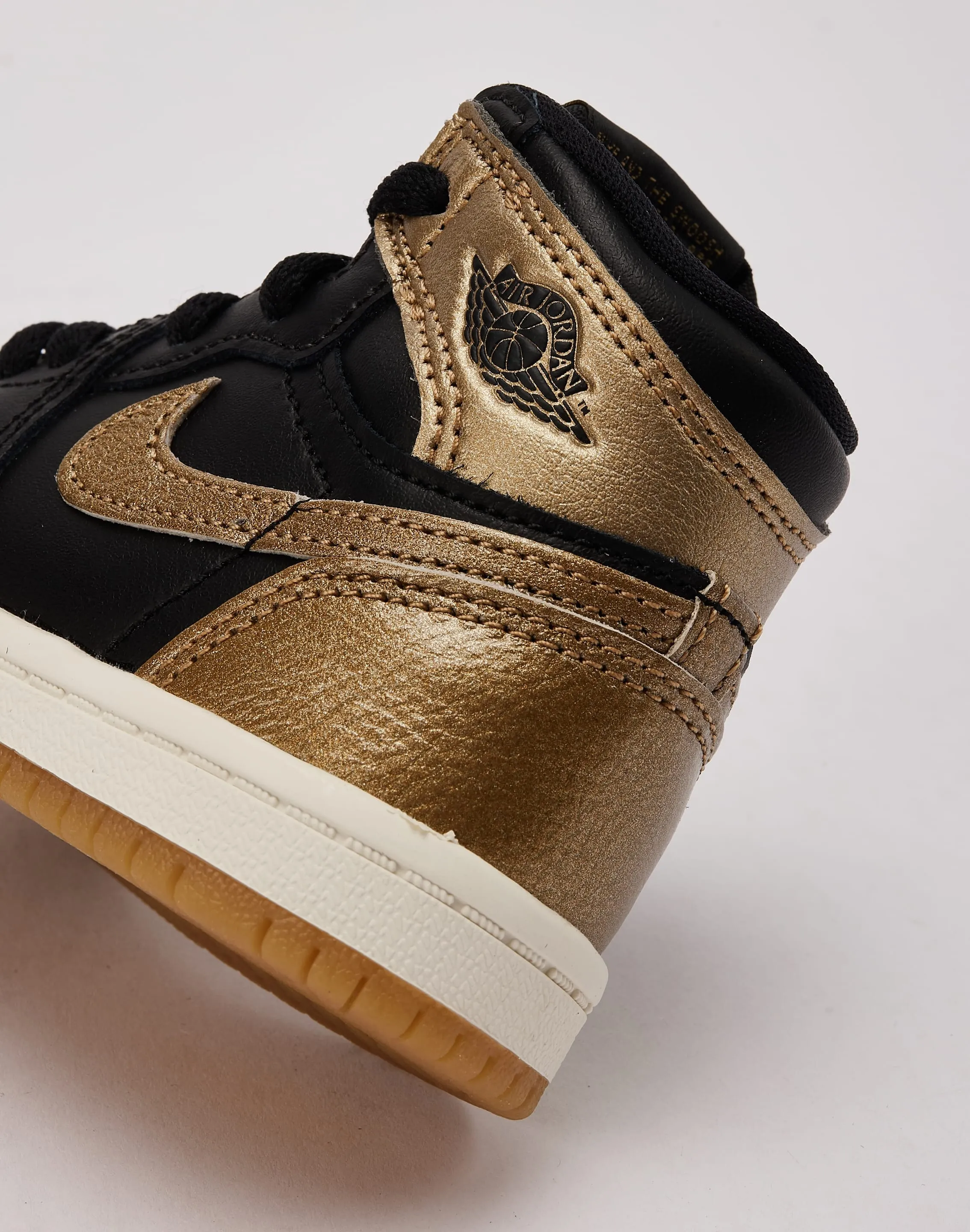 Sea Breeze Jordan Air Jordan 1 Retro High OG ??Black And Gold?? Toddler