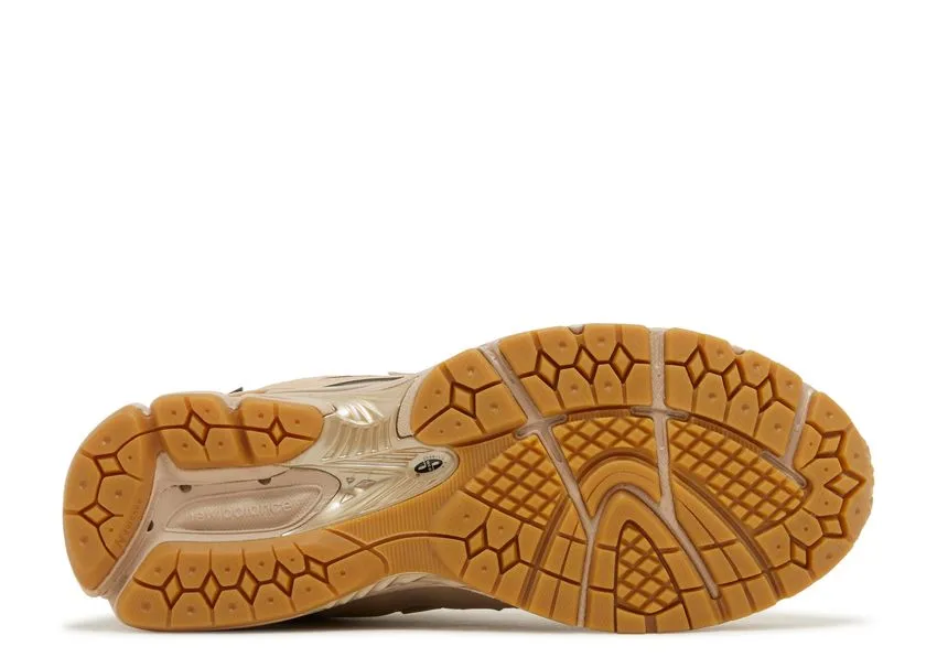Lounge Mode Sweat   wicking New Balance 1906R Cordura Desert Tan
