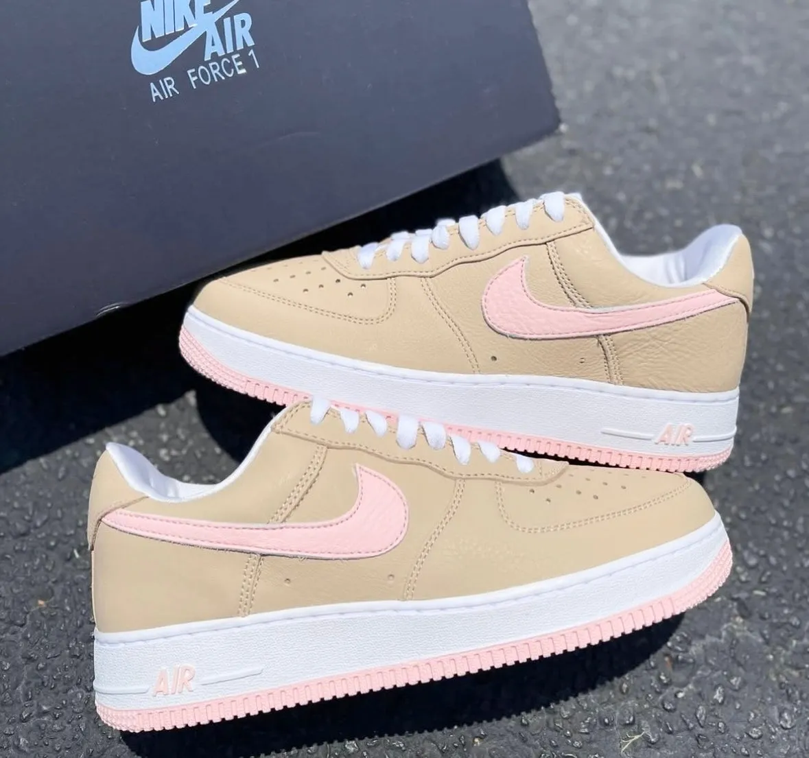 NIKE AIR FORCE 1 KHAKI PINK WHITE Office Look