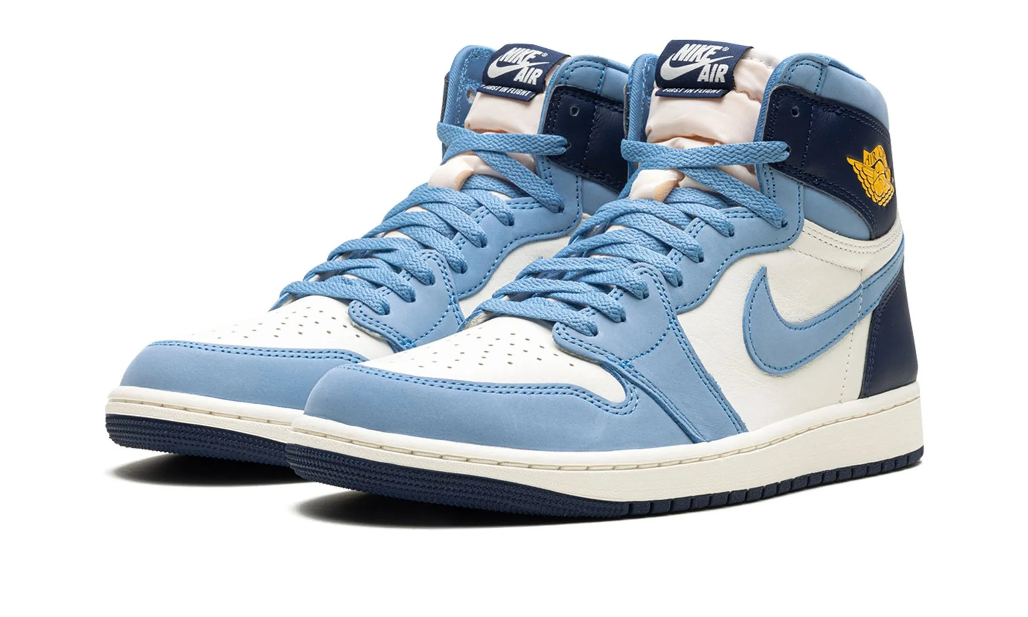 Wmns Air Jordan 1 Retro High OG 'First in Flight' Street Scene Wave Step