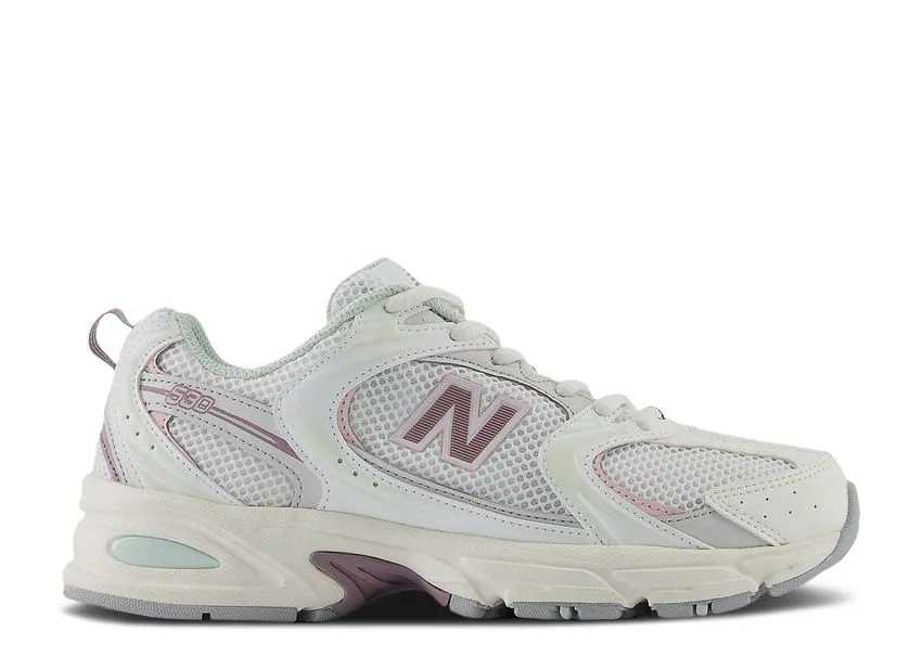 Busy Walk Classic Fit New Balance 530 Sea Salt Ice Wine