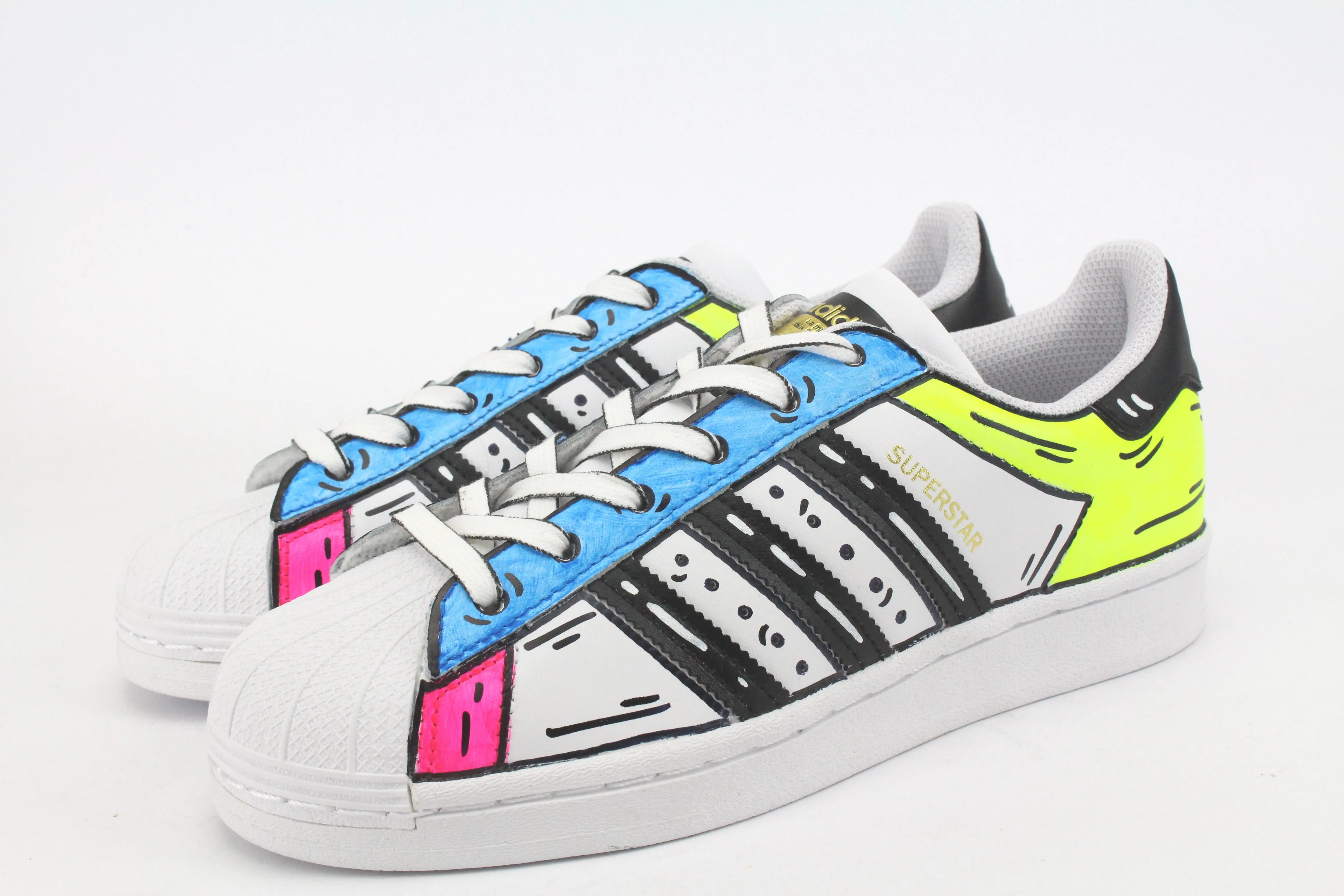 Adidas Superstar Cartoon Fluo Stream Step Outfit Boost
