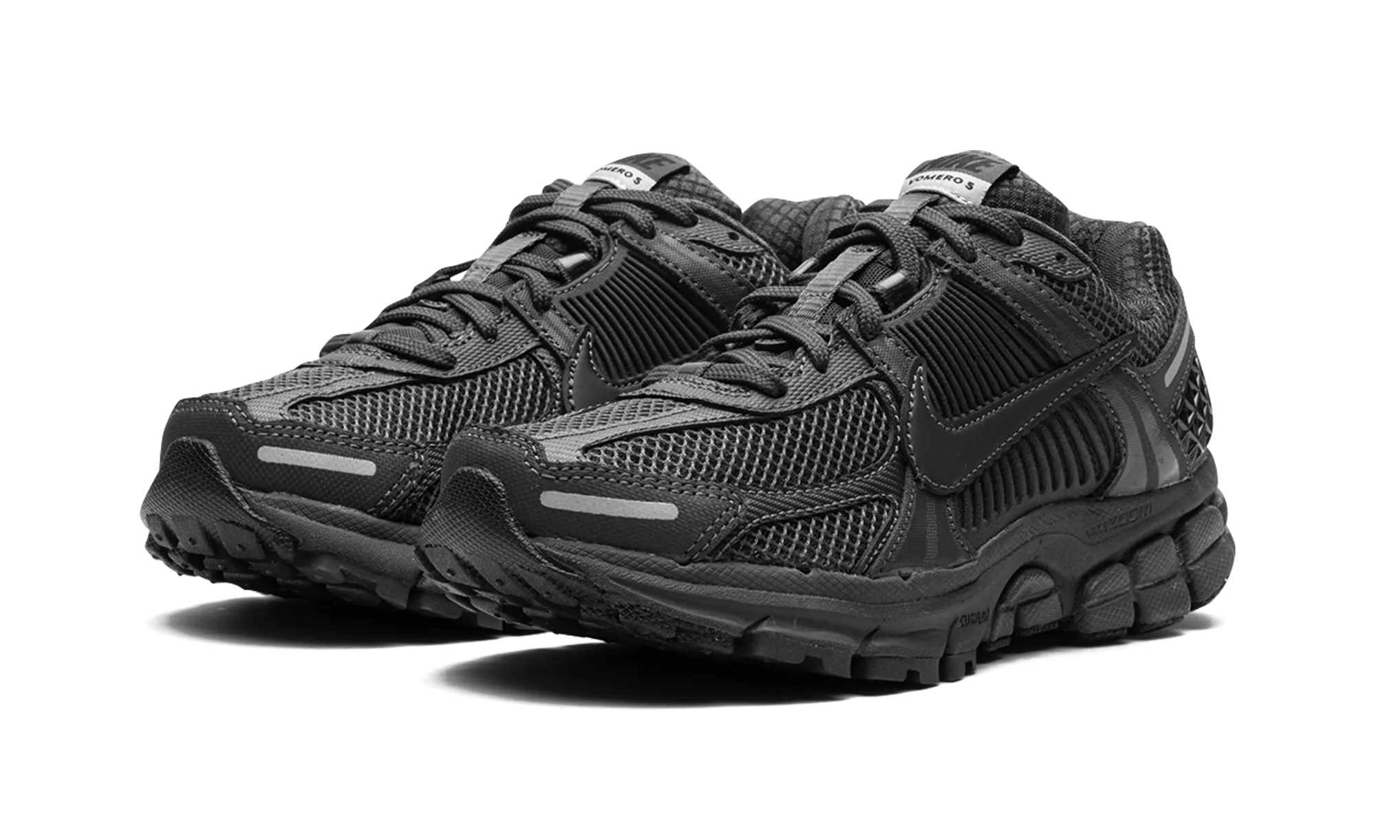 Zoom Vomero 5 WMNS "Triple Black" unisex design shoes